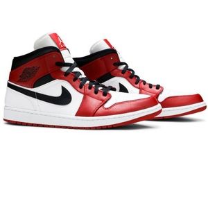 Jordan Retro 1 MID chicago size 4Y